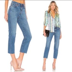 - Levi's  Revolve premium wedgie straight Size 30 Medium Wash "Love Triangle"